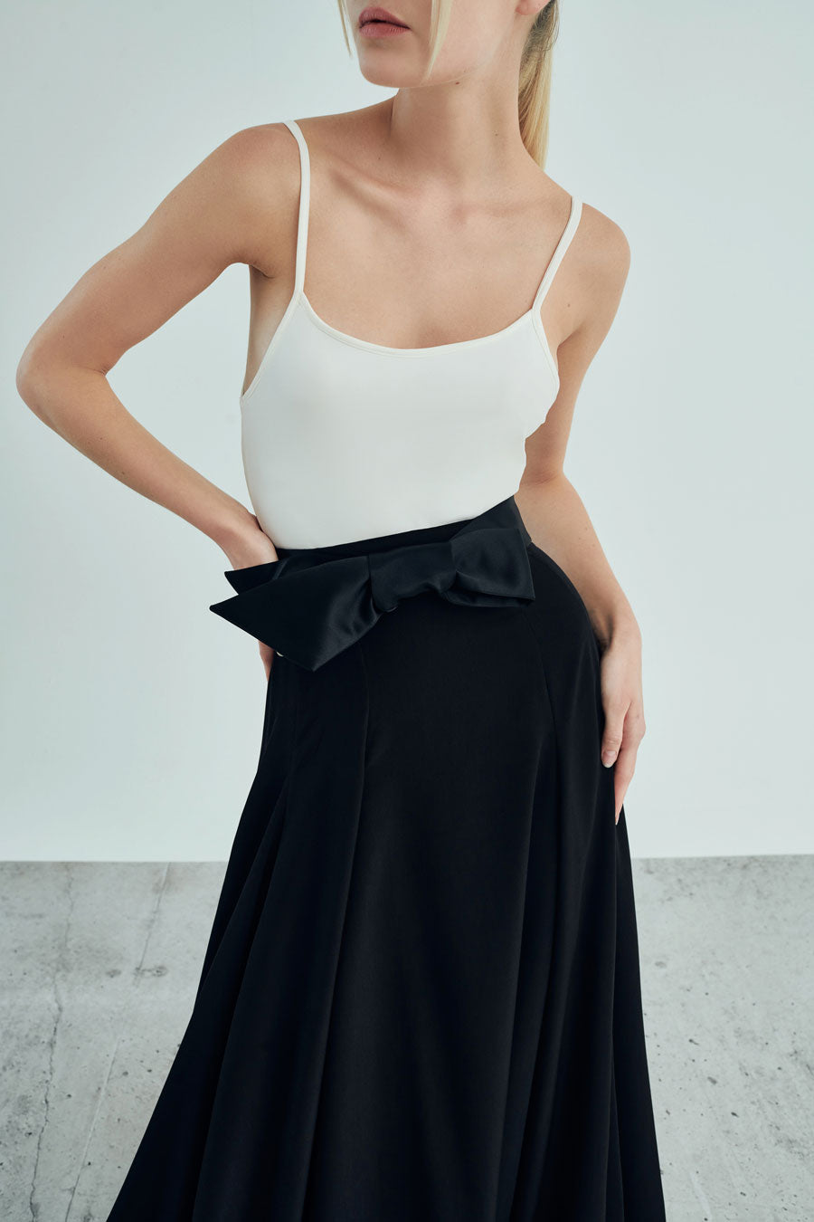 Claire - Non Iron - Black voluminous long skirt
